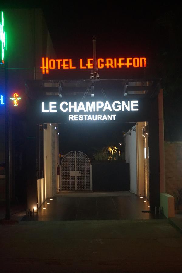 Hotel Le Griffon アビジャン エクステリア 写真